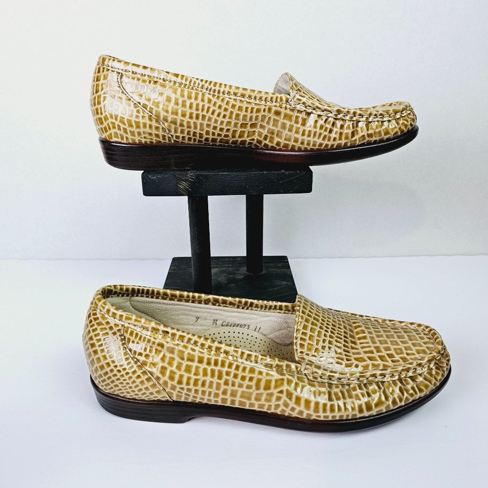 SAS Tripad Comfort Shoes Gold Leather Snakeskin Slip On Loafers Sz 9M - Picture 3 of 9